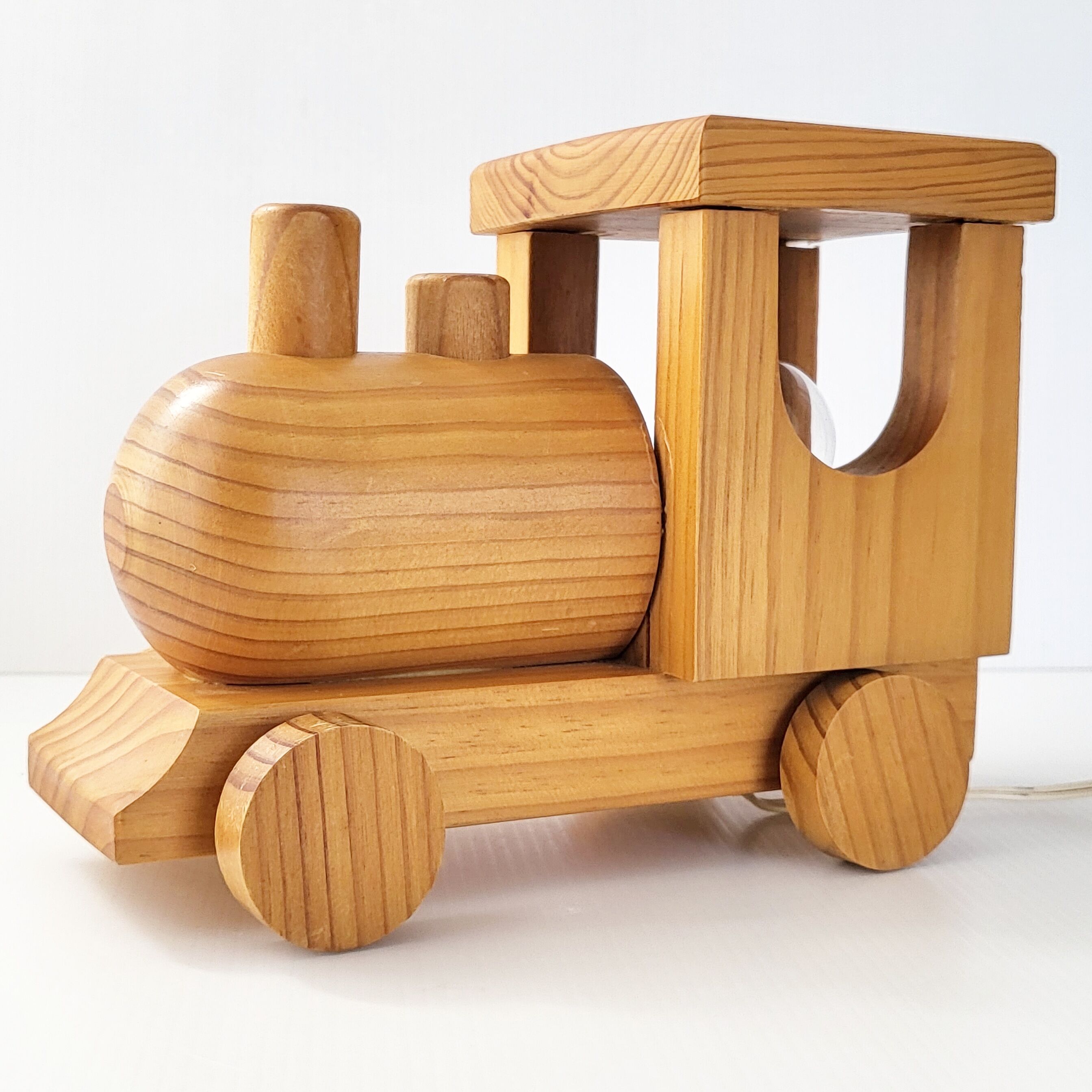 Vintage 1970 pine locomotive lamp