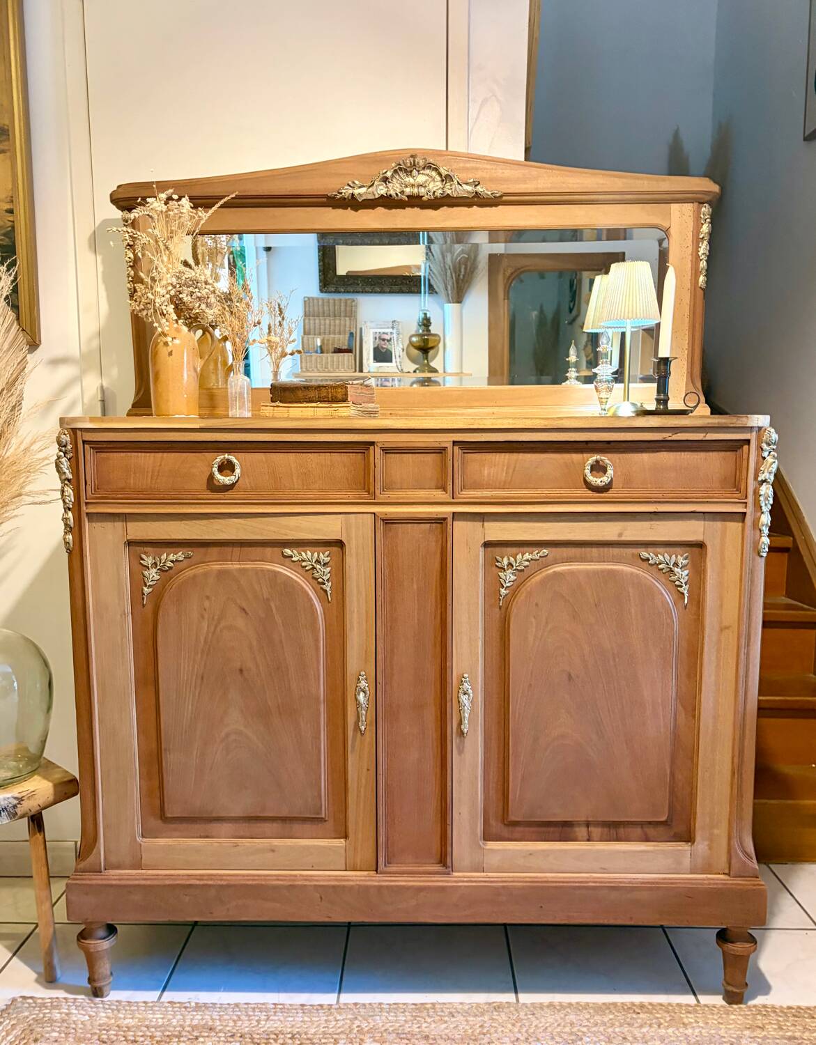 Raw wood sideboard and its mirror
