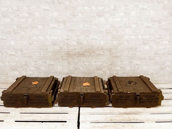 3 caisse industrielles