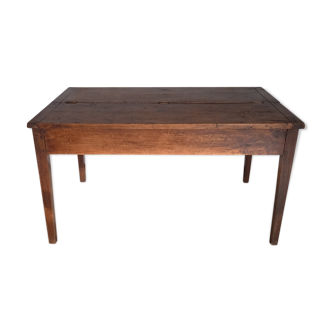 Atypical farm table