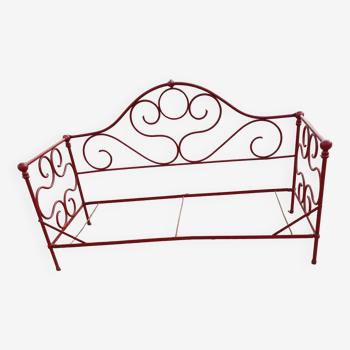 Iron bed