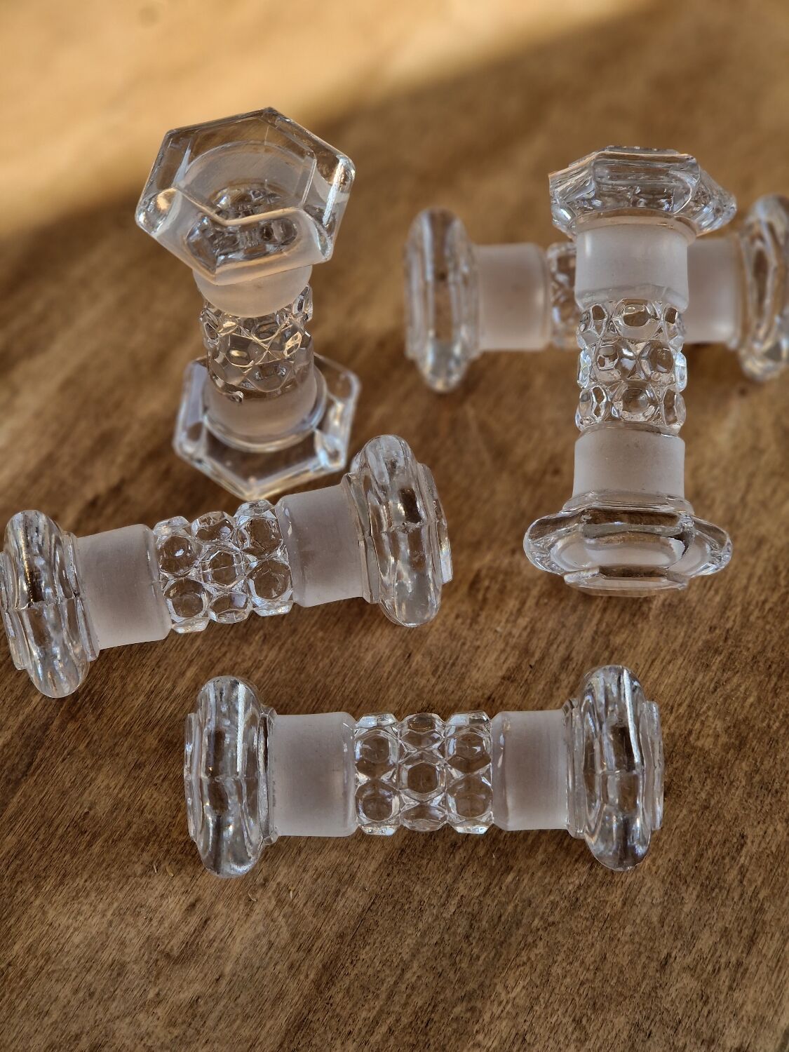 Crystal knife holder