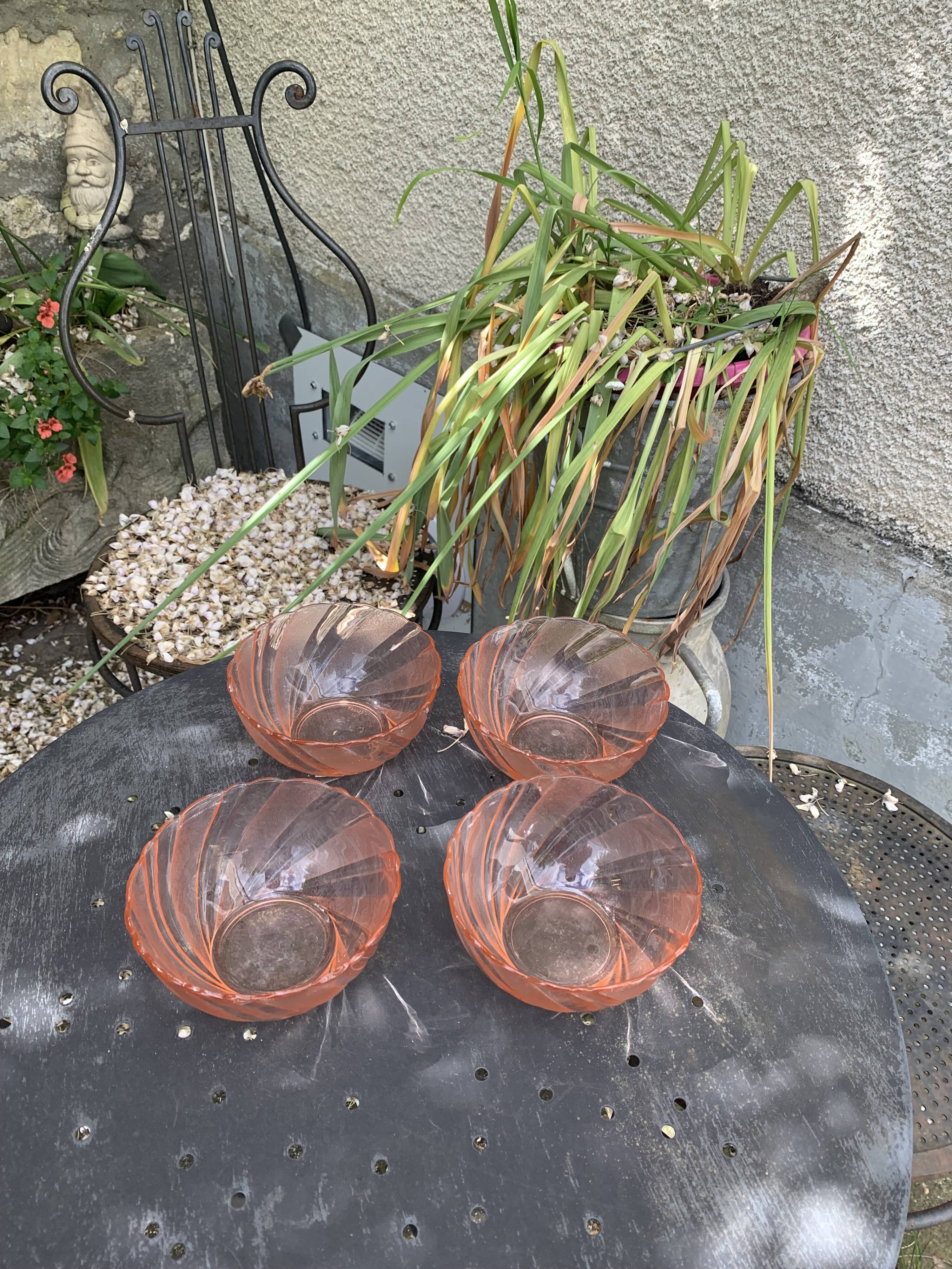 Set of 4 pink and twisted glass cups rosaline vereco France vintage 1960/70