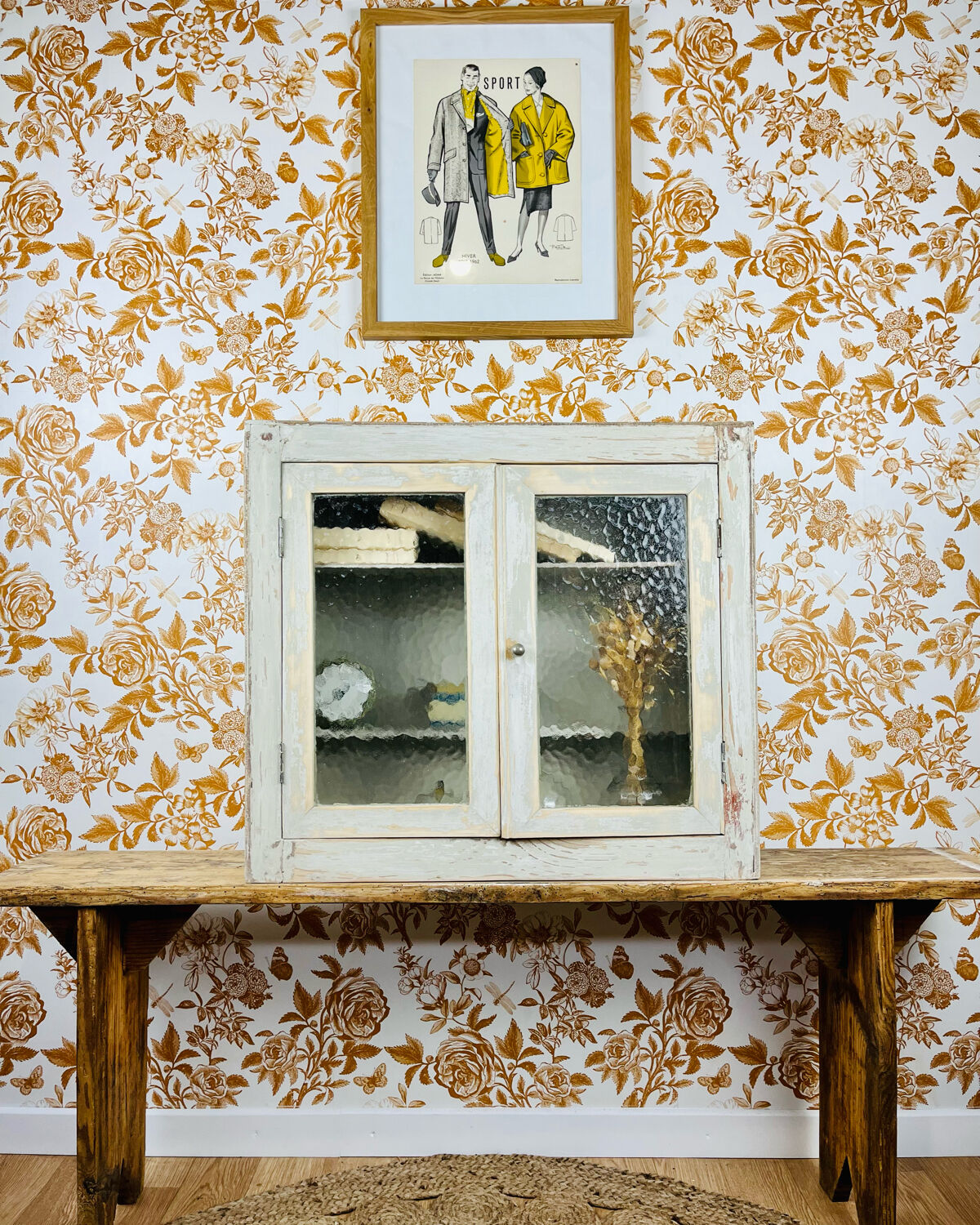 Vitrine vintage en bois et verre martelé