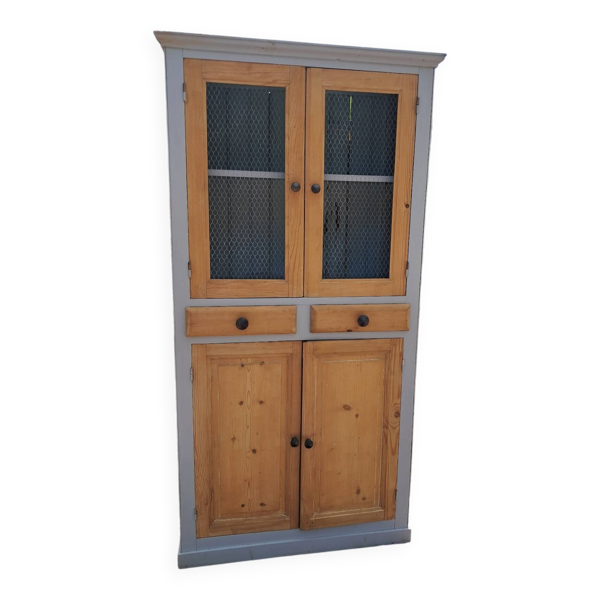 Meuble de rangement en sapin et peint en gris