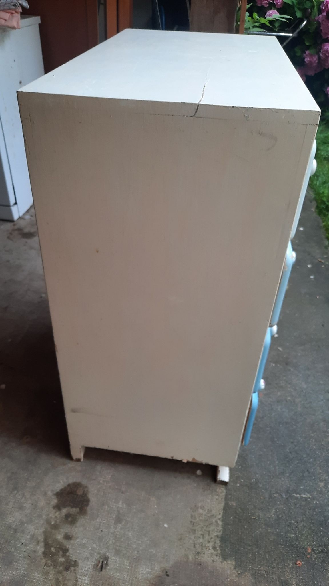 Vintage chest of drawers