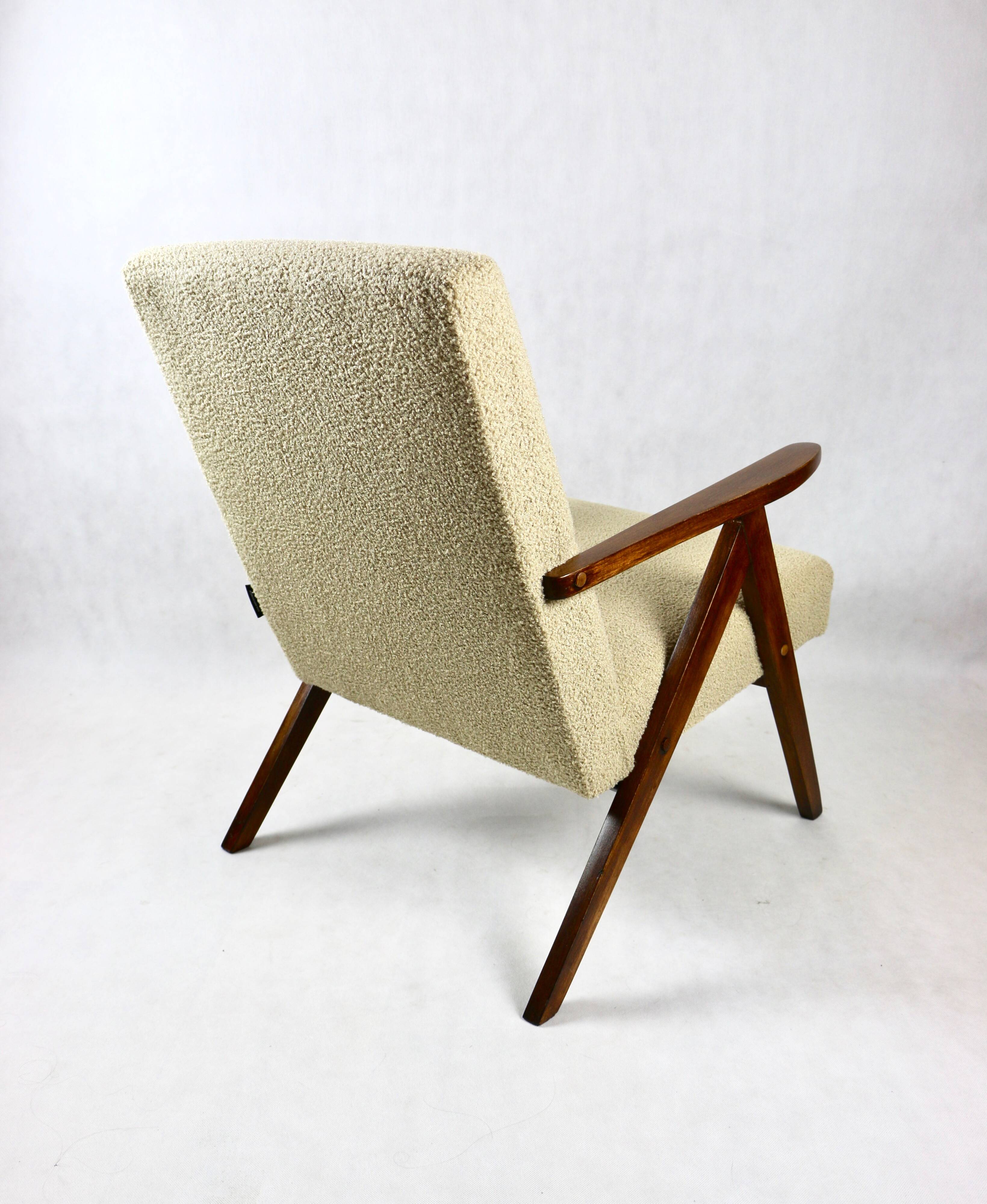 Vintage beige boucle model b-310 armchair, 1970s