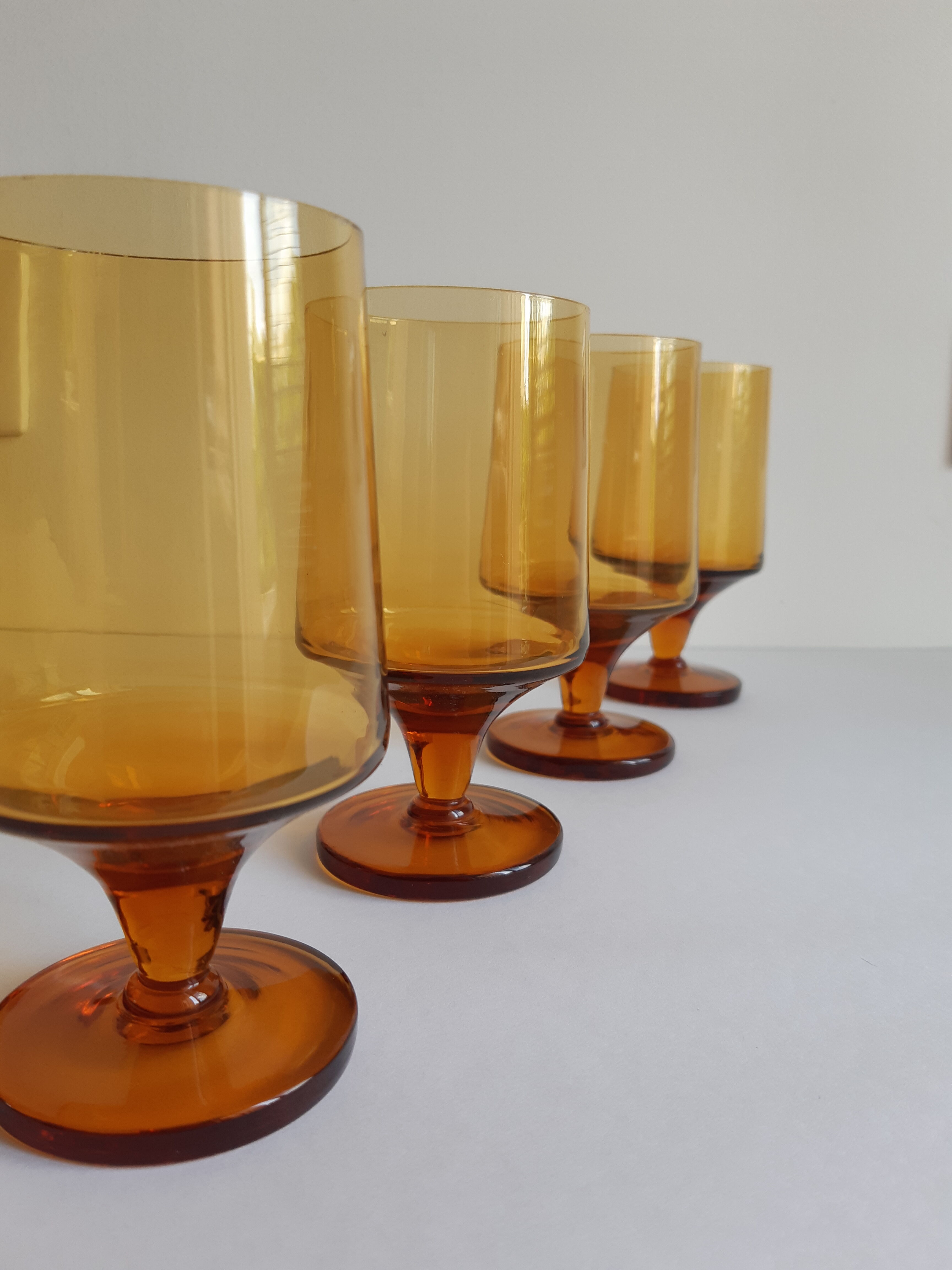 Set of 6 vintage amber foot glasses