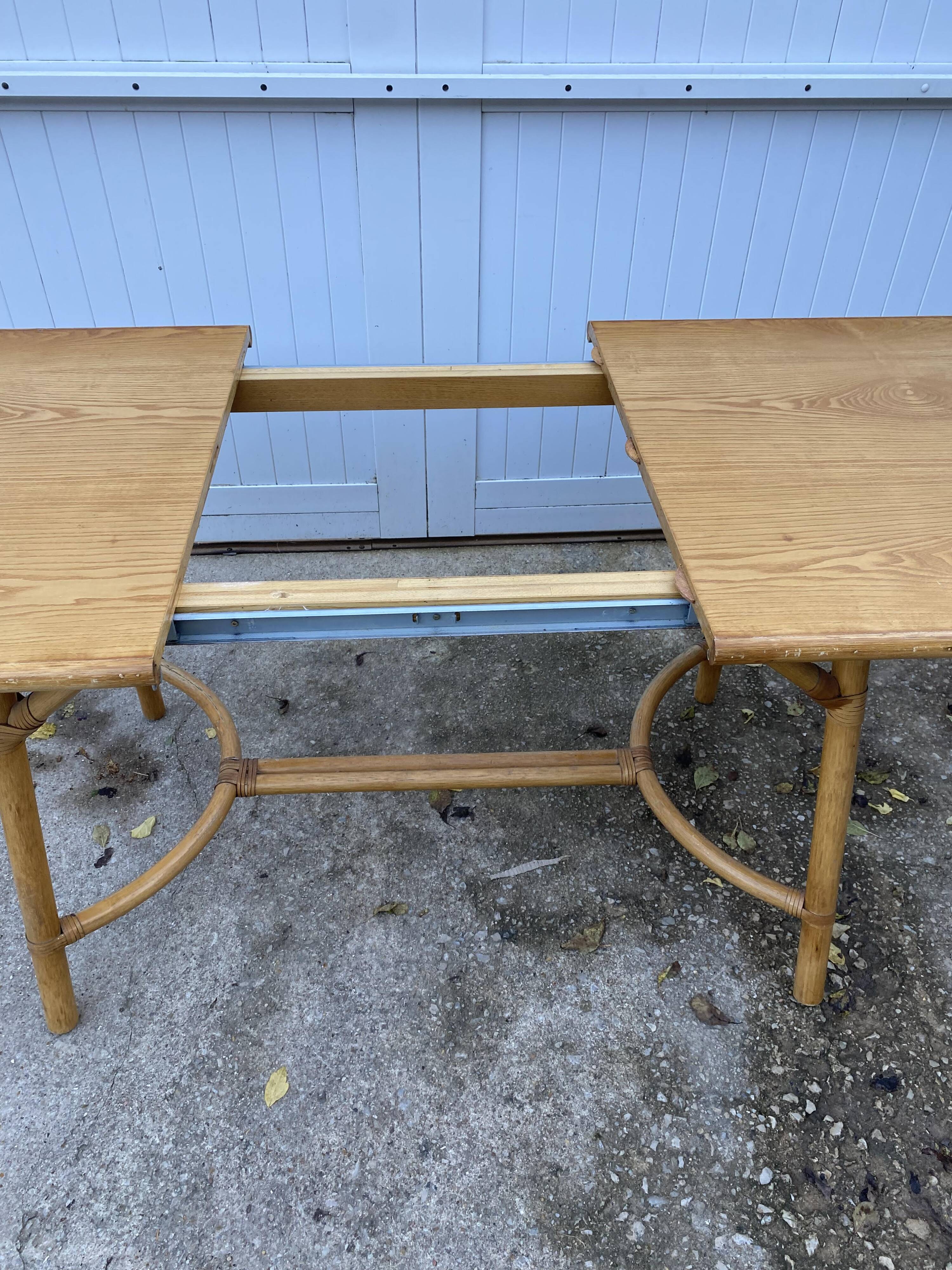 Vintage 80s extendable oak veneer rattan table