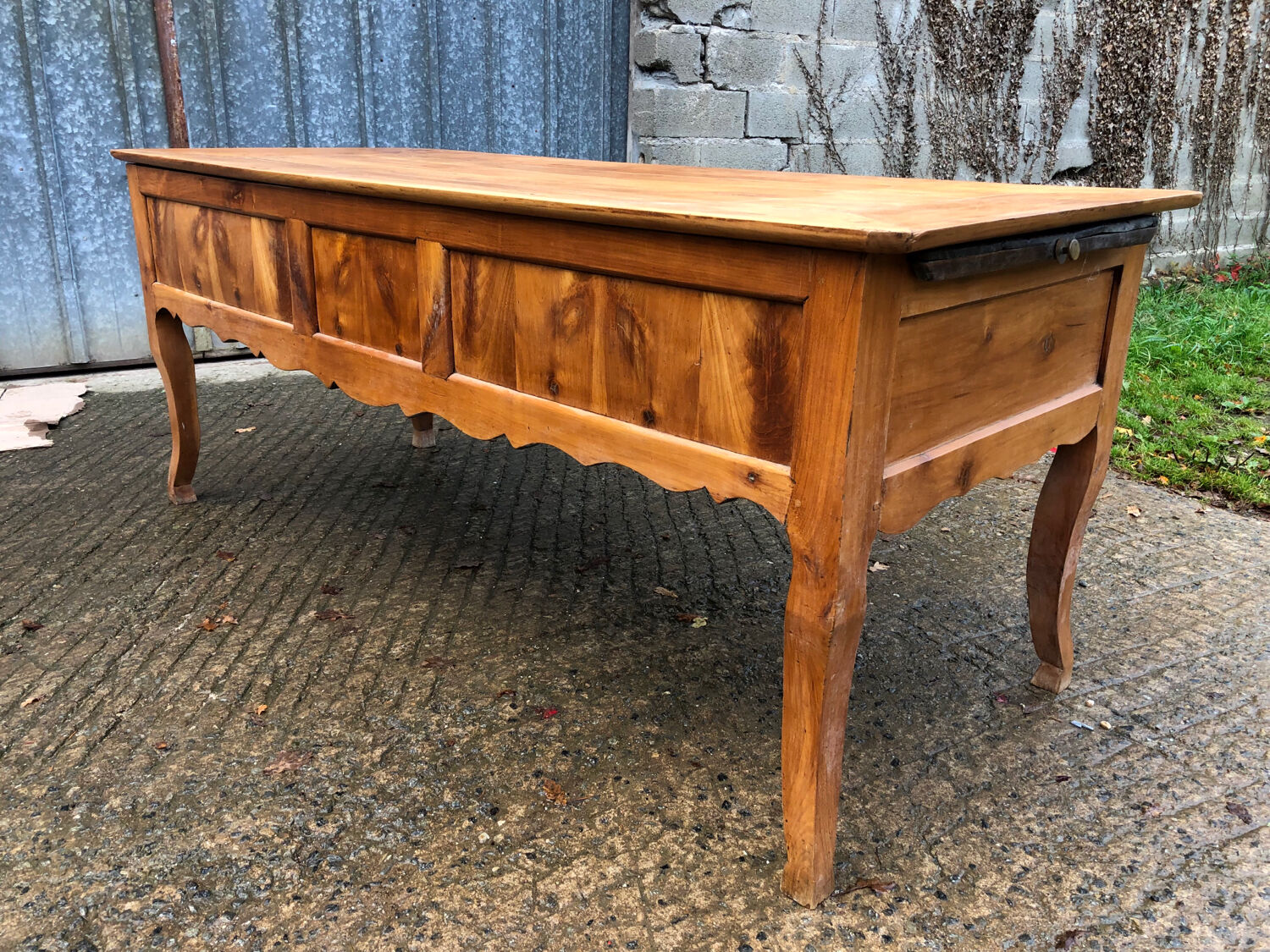 Antique Louis XV table with 3 drawers and 1 pull-out in solid cherry wood