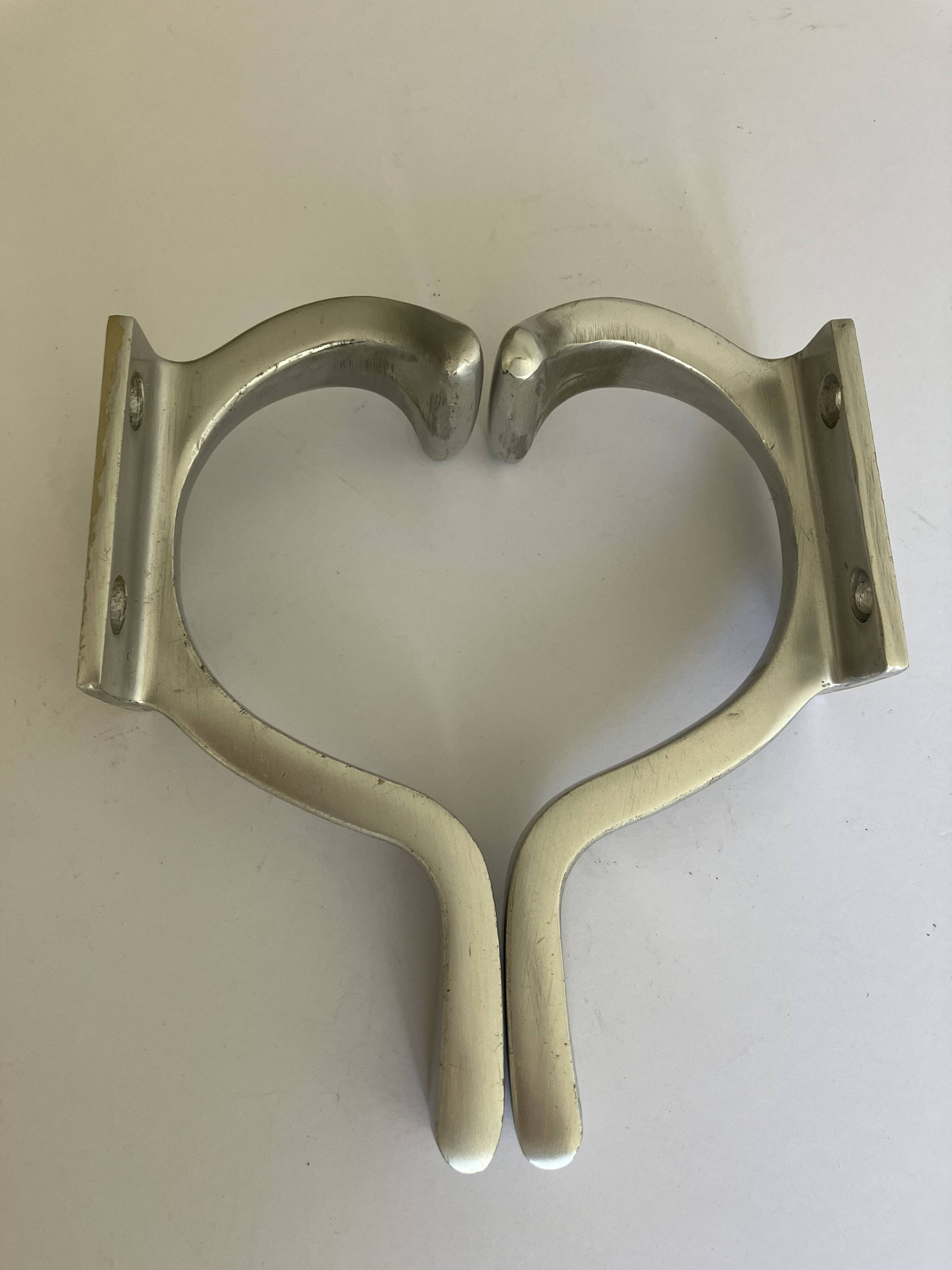 Paire de patères, fonte d'aluminium