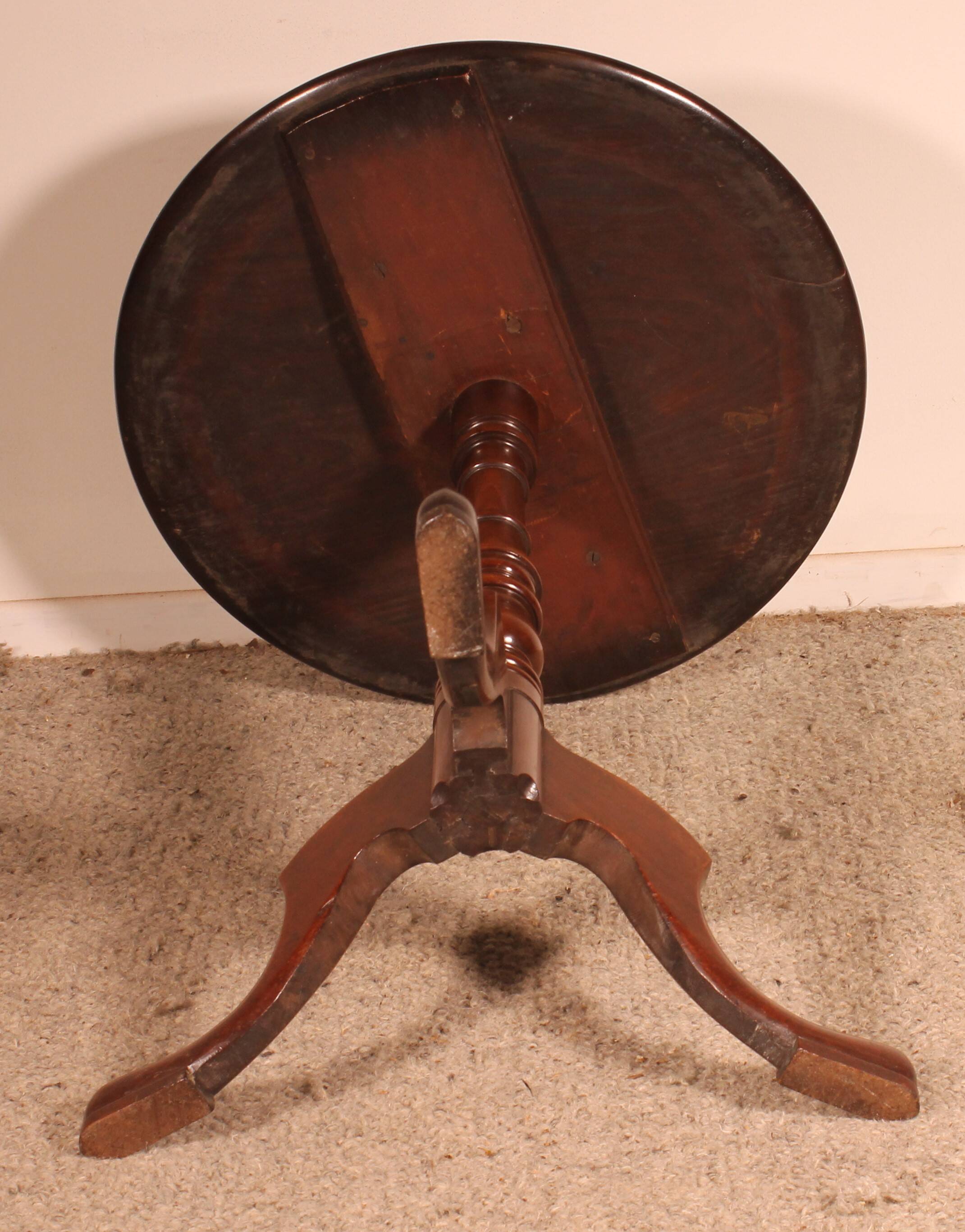 English Gueridon Circa 1800 in Mahogany