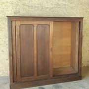 Armoire parisienne