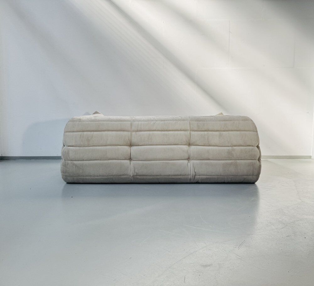 Beige Amrest Togo Sofa attributed to Michel Ducaroy for Ligne Roset, 1970s.