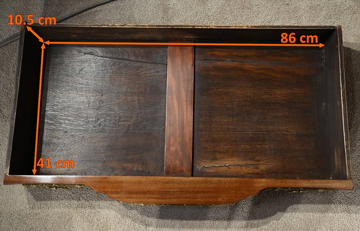 Rosewood and Amaranth chest of drawers, Louis XV / Louis XVI Transition style – Late 19th century