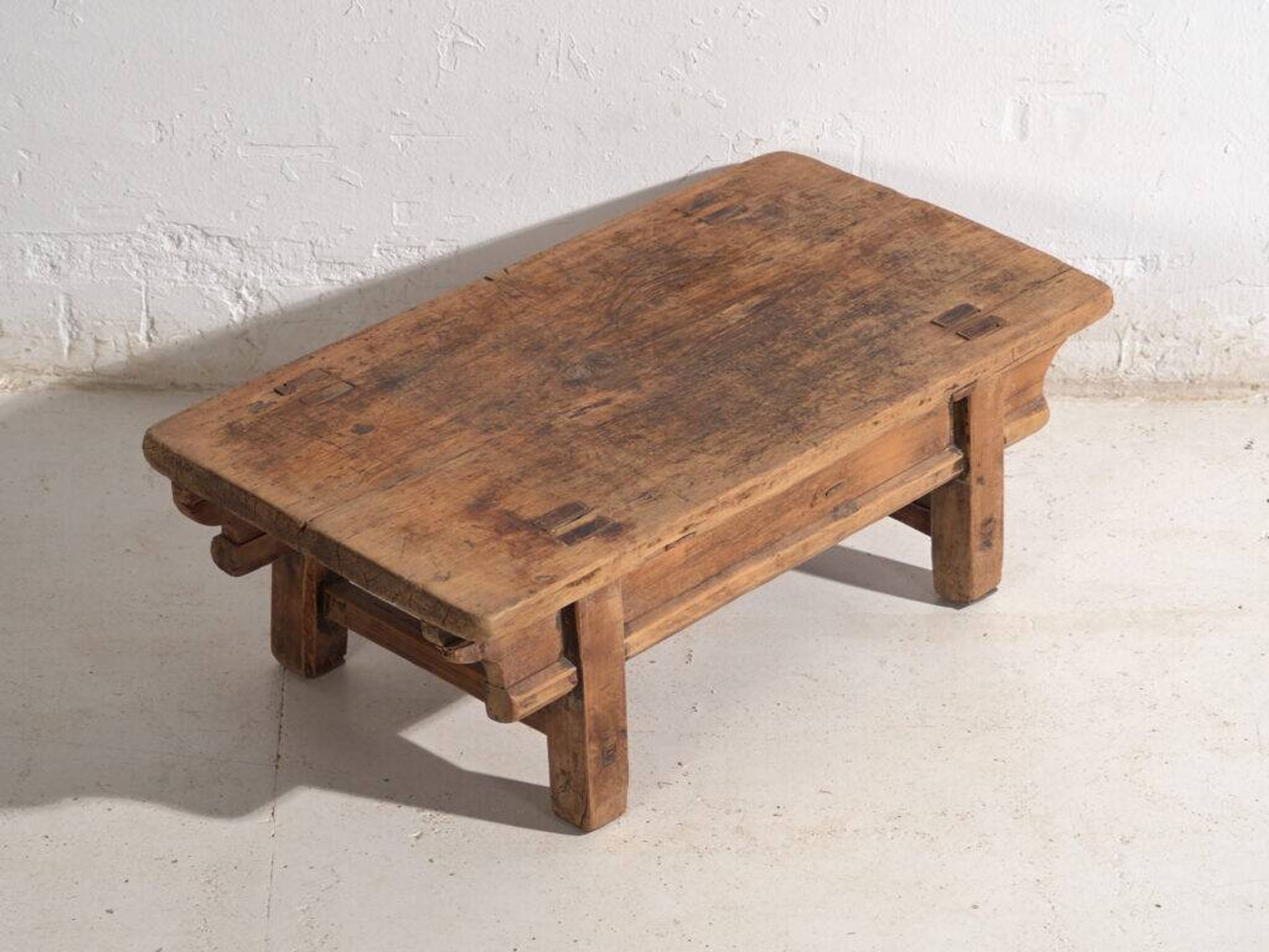 Antique elm wood coffee table – China, circa 1930