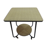 Serving table