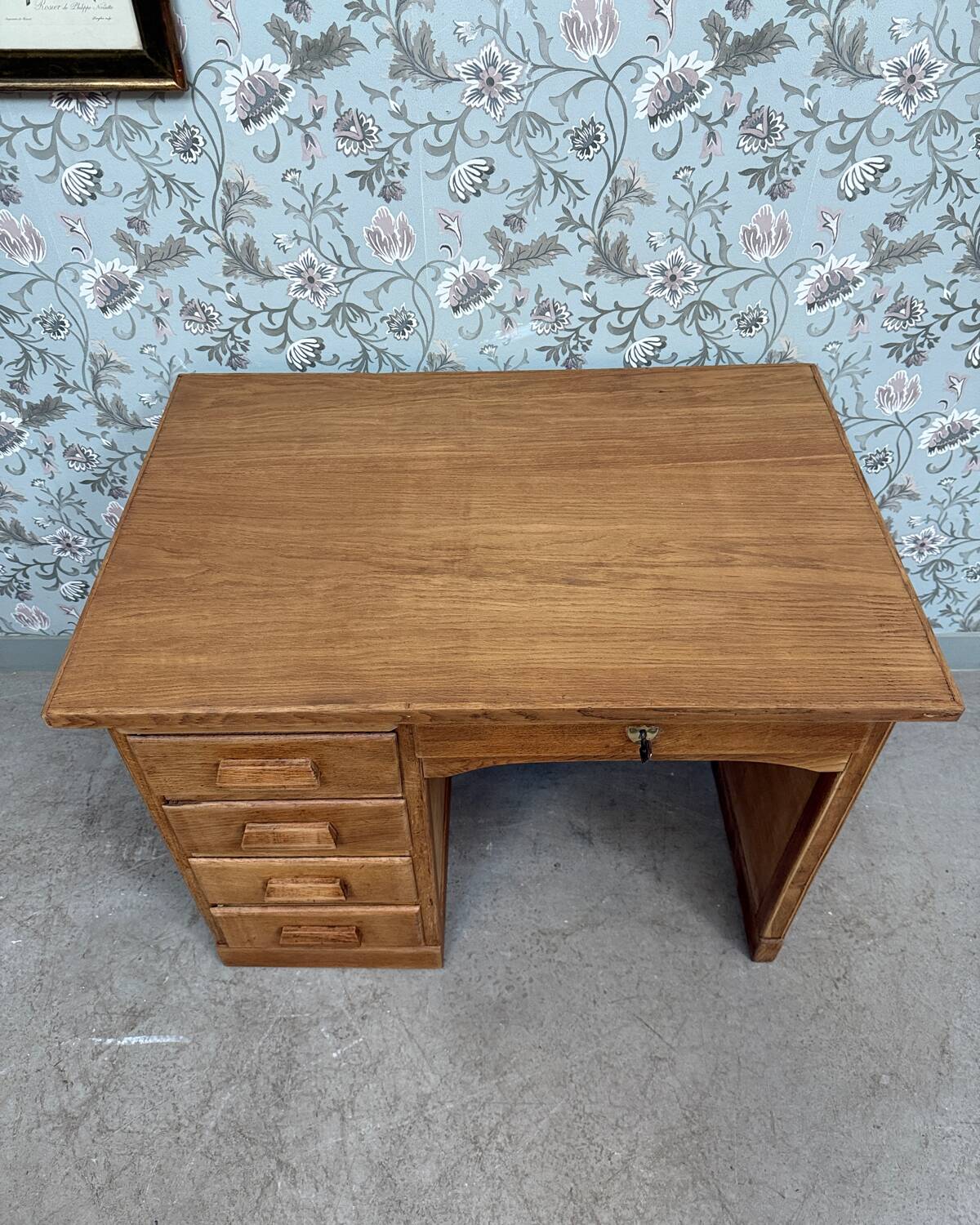 Oak half-minister's desk (renovated)