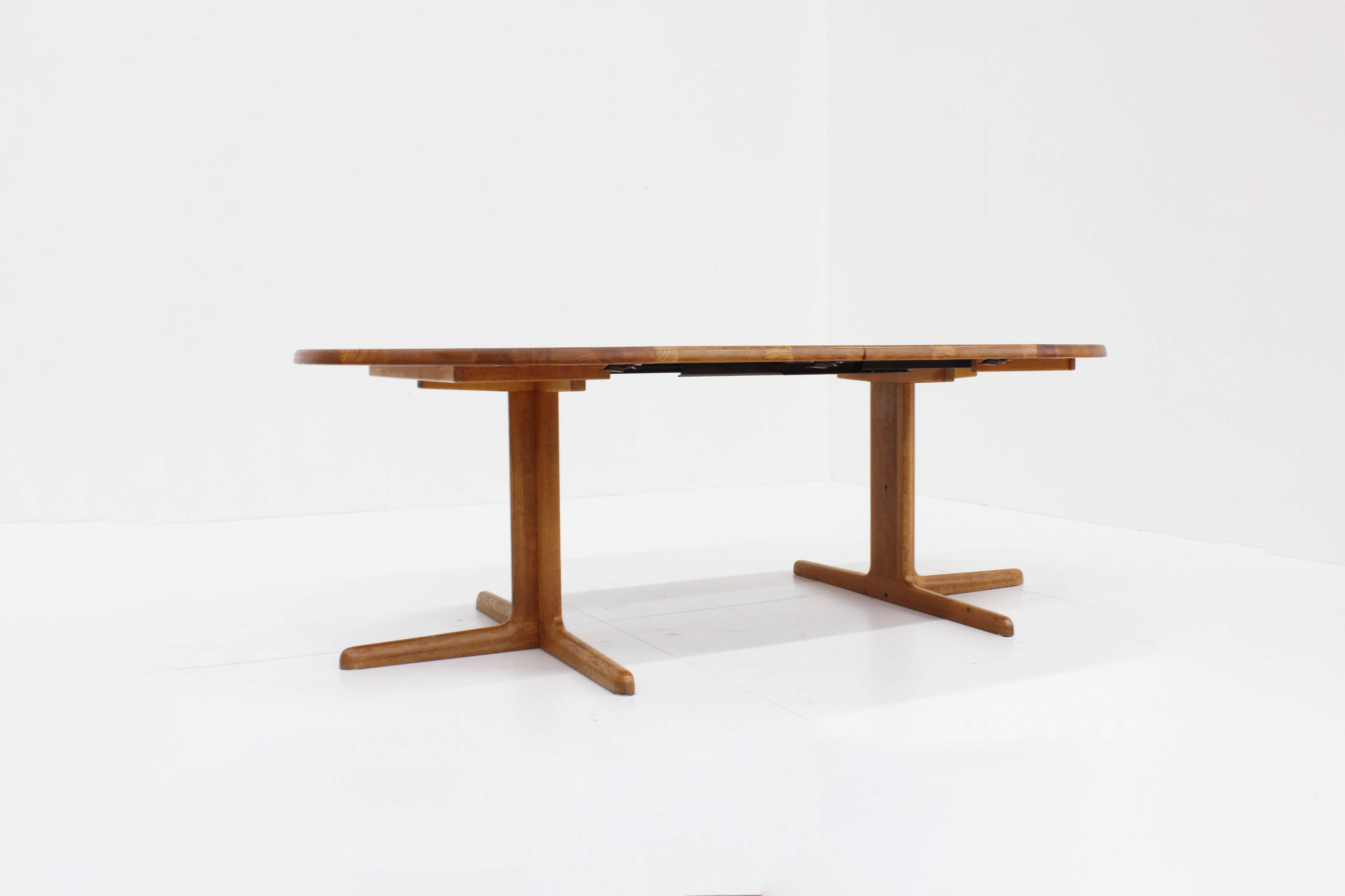 Table à manger ronde extensible vintage danoise en teck