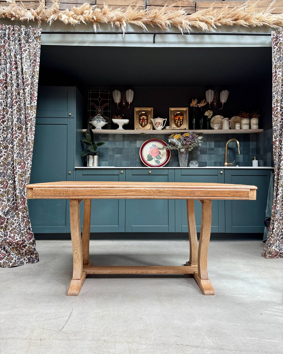 Art Deco extendable oak table (renovated)