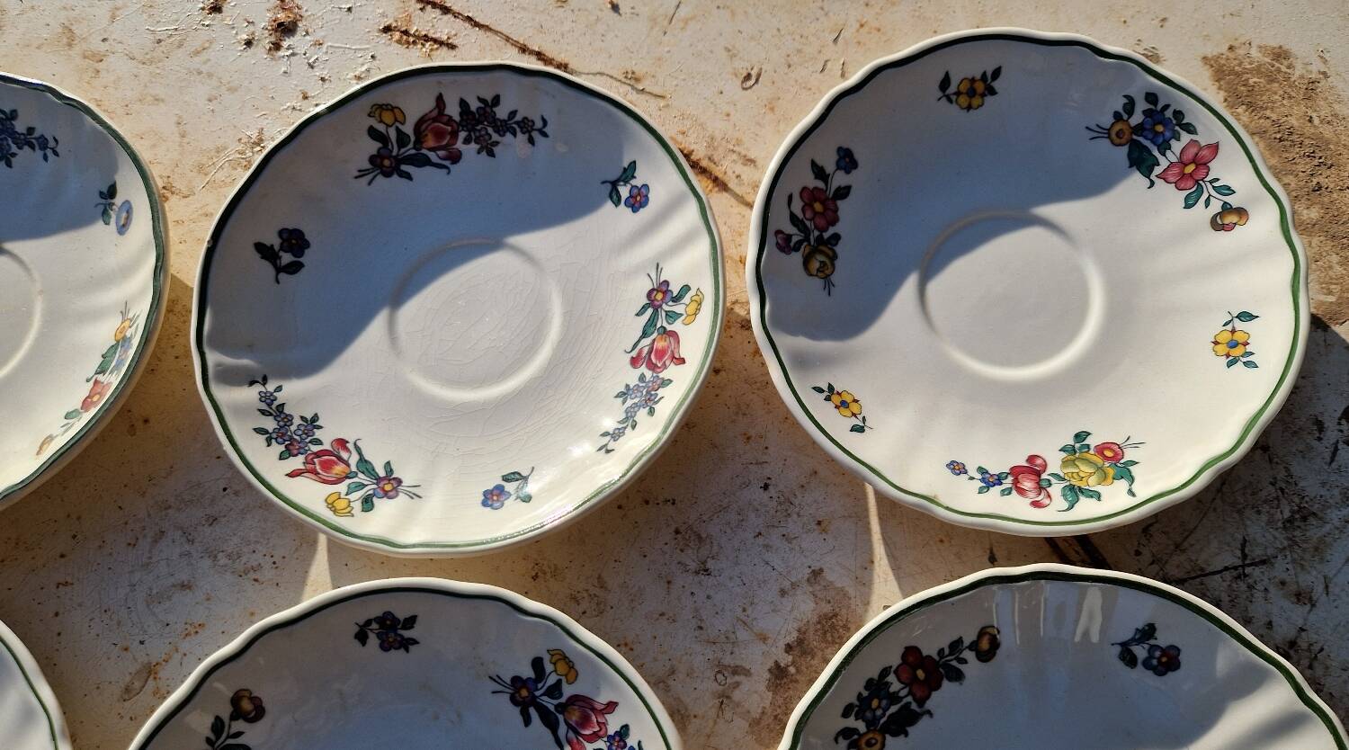 Set of 12 saucers Villeroy Boch model 1562
