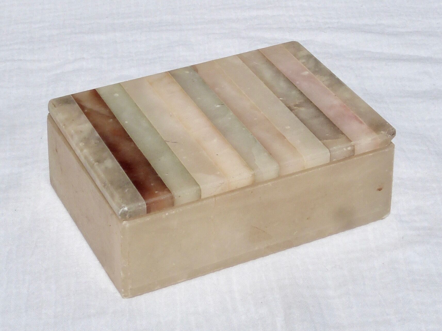 Onyx stripe box