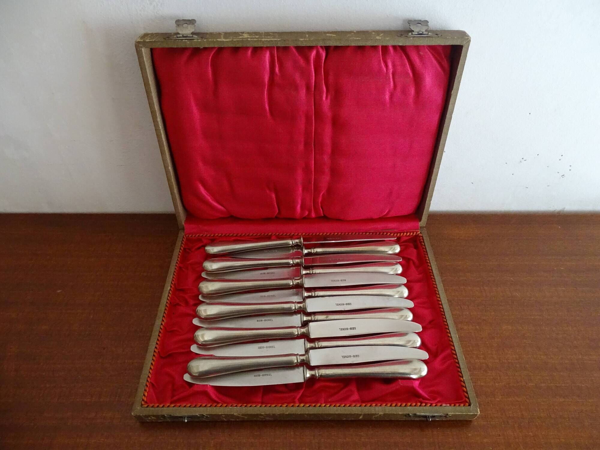 12 Alpacca Silver Metal Art Deco dessert knives in case