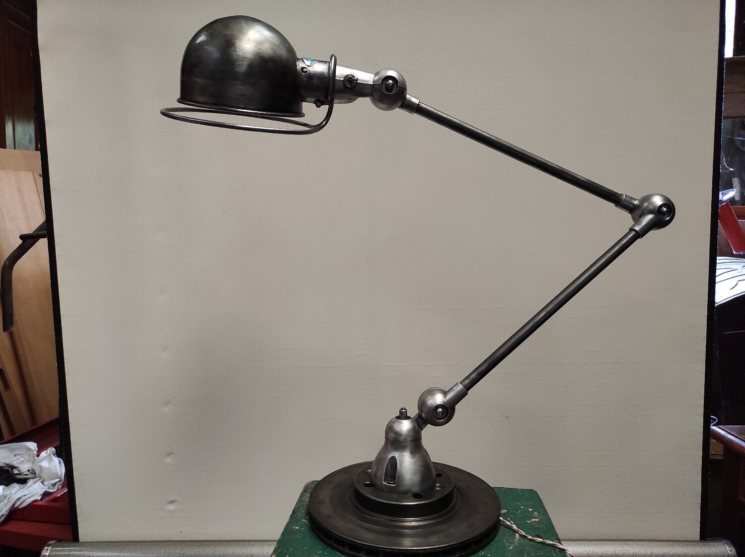 Workshop lamp Jieldé 2 industrial arm patina graphite rifle barrel