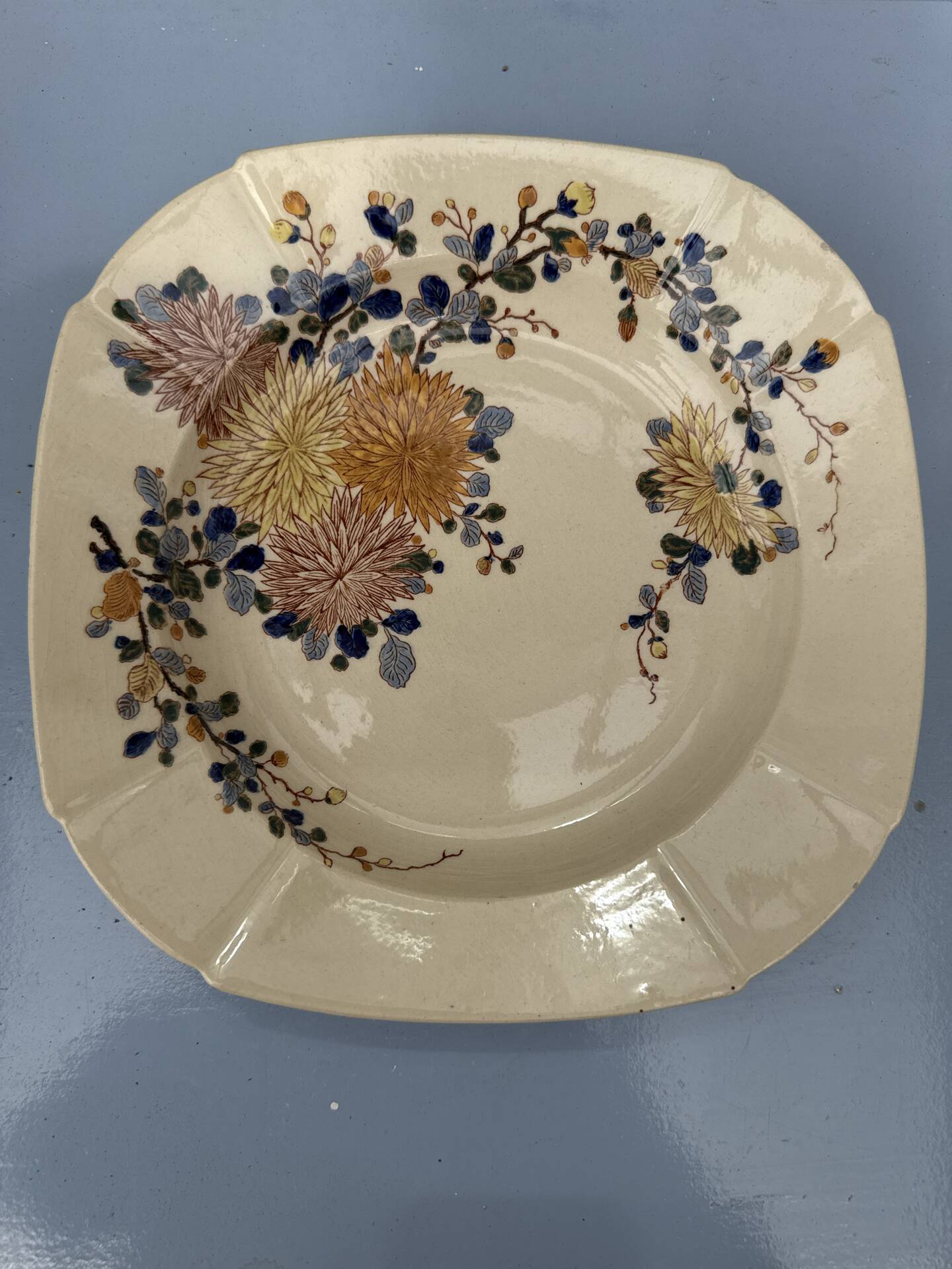 Antique Gien plate, ironstone, Japonese-style decoration.
