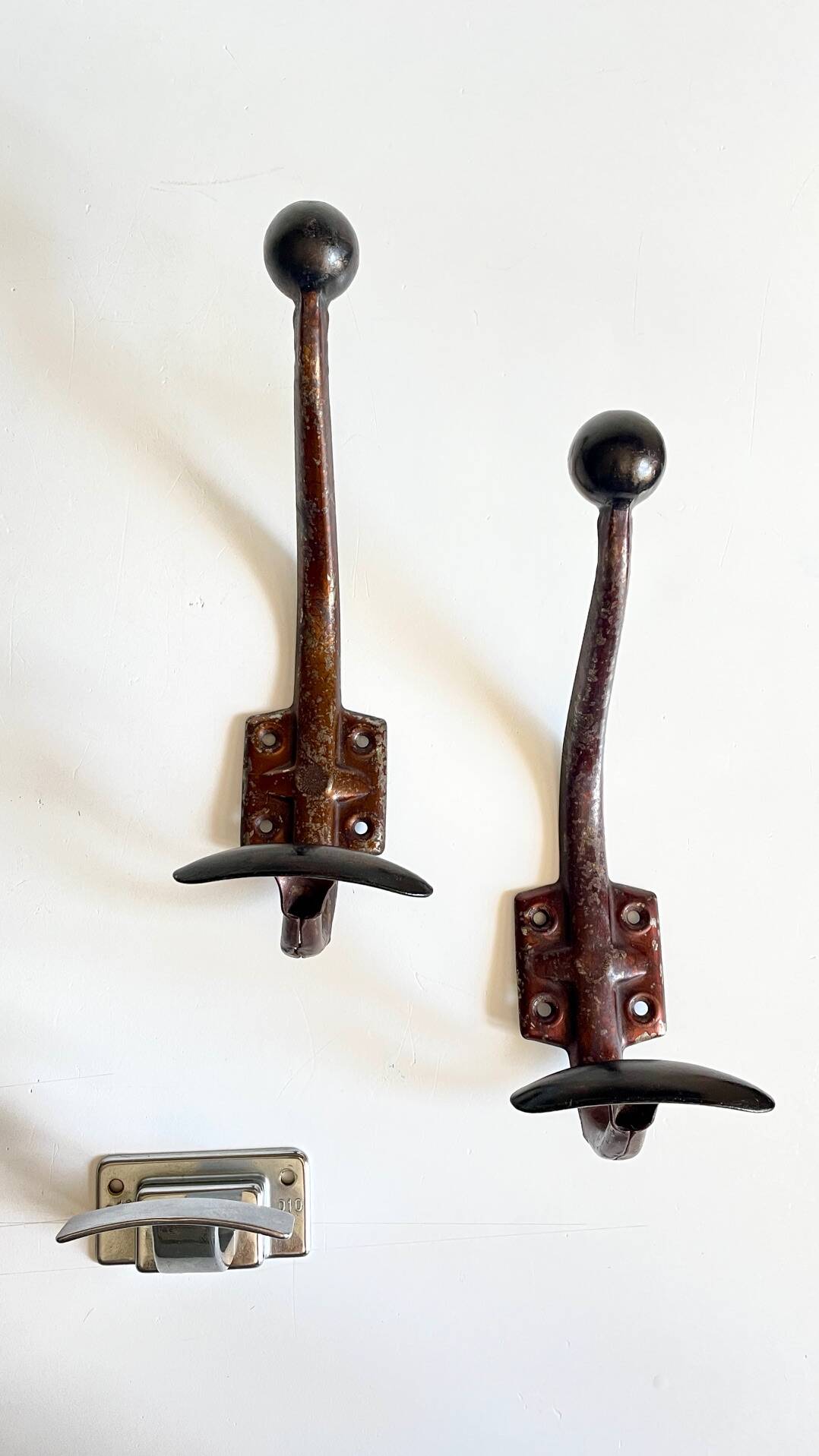 Pateres vintage metal patina