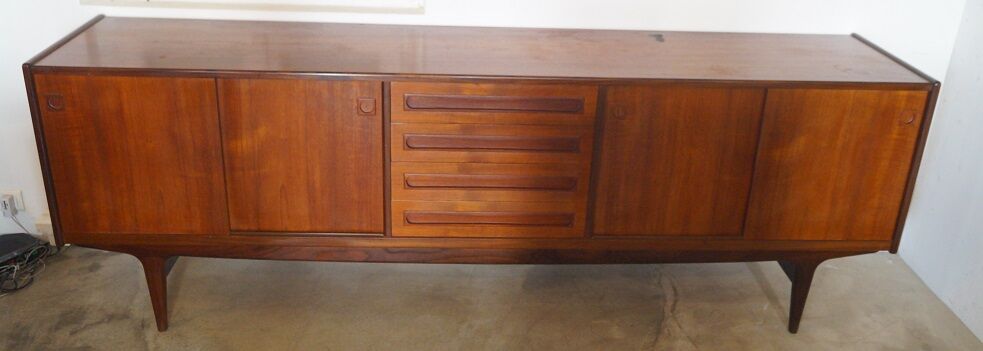 Johannes Andersen 1960 teak enfilade