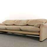 Maralunga 3-seat Sofa in beige by Vico Magistretti for Cassinaa, Italy