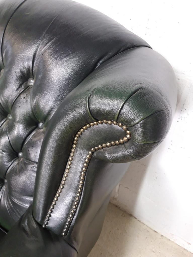 vintage chippendale chesterfield / two-seater / seat