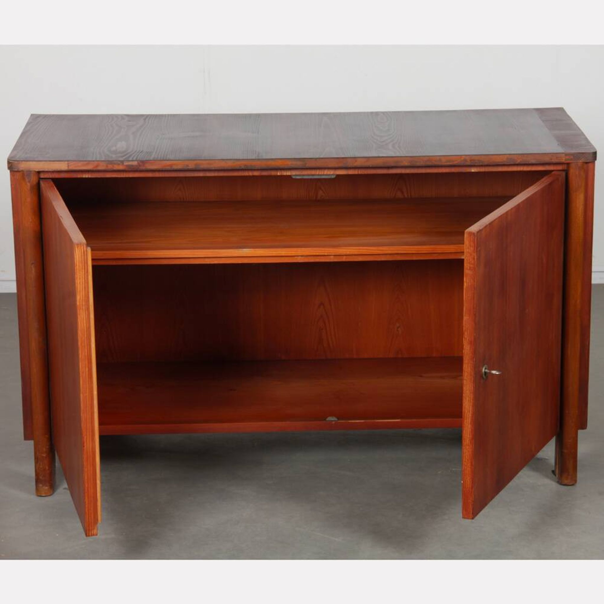 Wooden chest of drawers from the 1950s