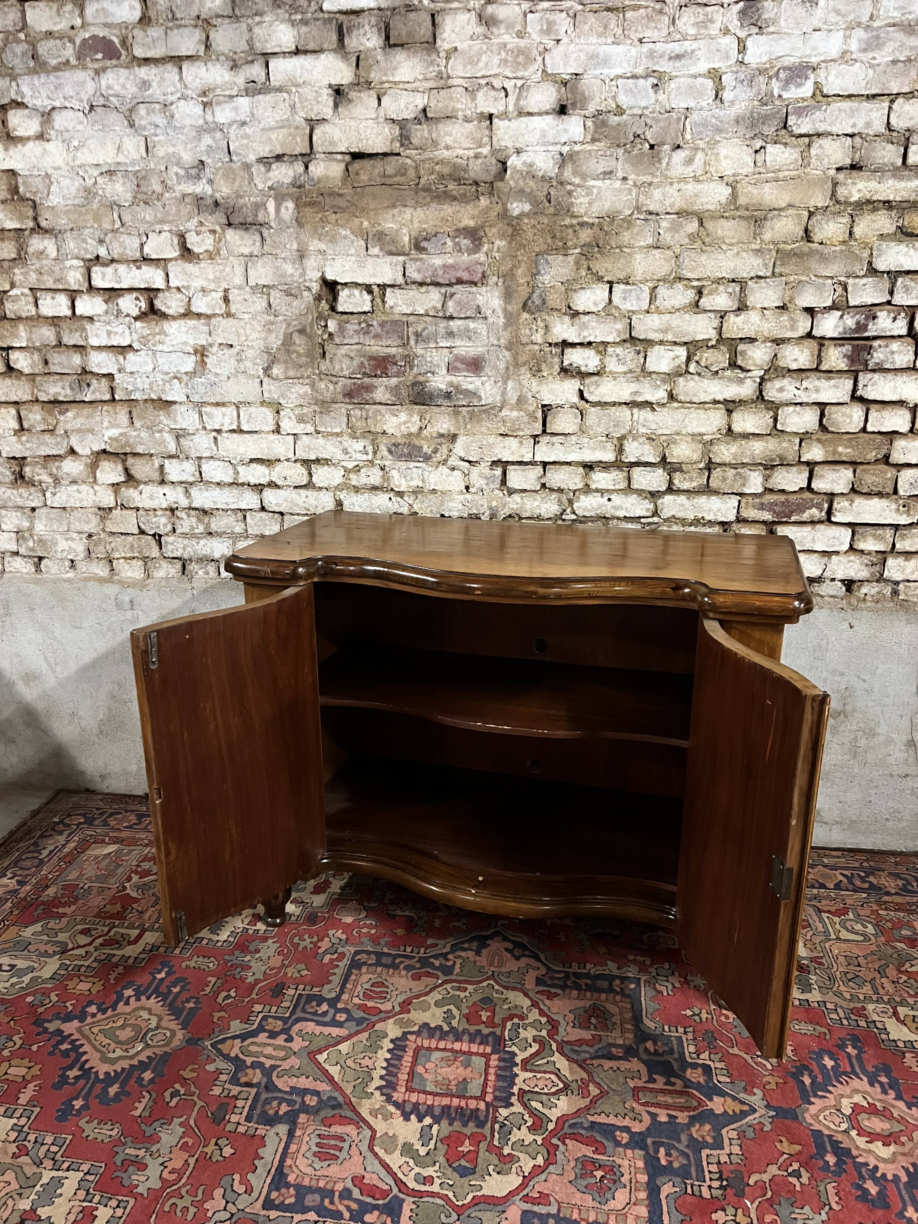 Curved dutch buffet in veneer wood xix eme century