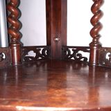 Corner wall shelf