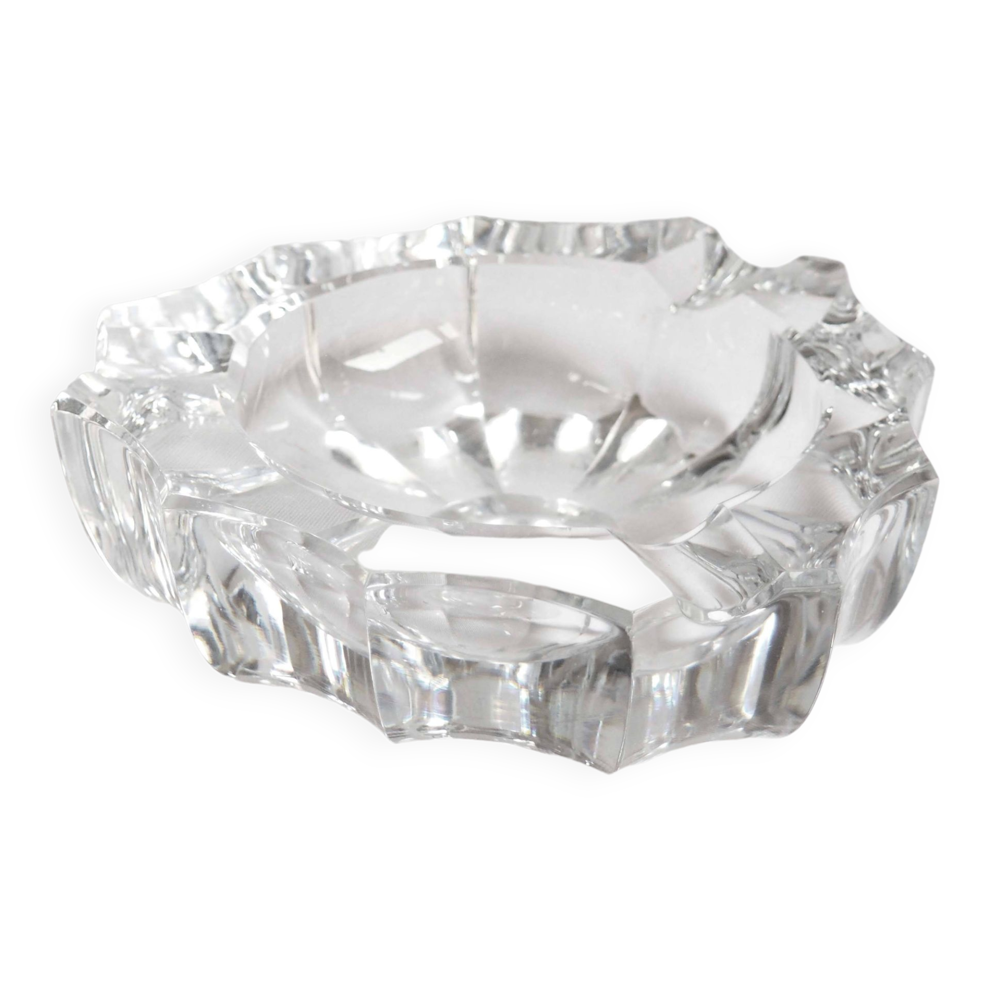 Cut triangle crystal ashtray