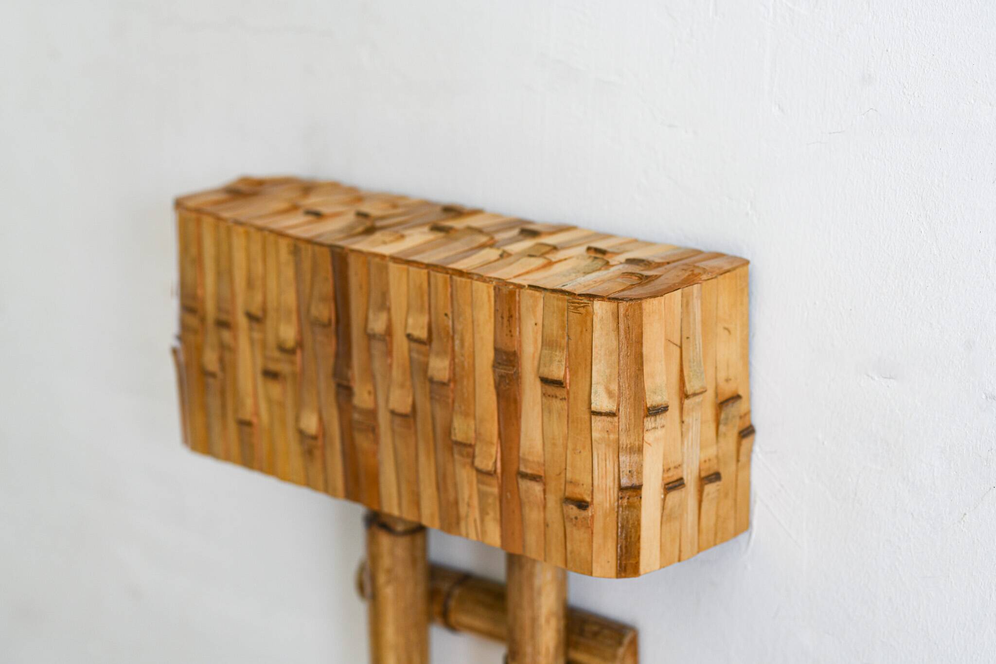 Lampe murale en rotin et bambou de style moderne du milieu du siècle