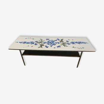 Table basse à motif florale
