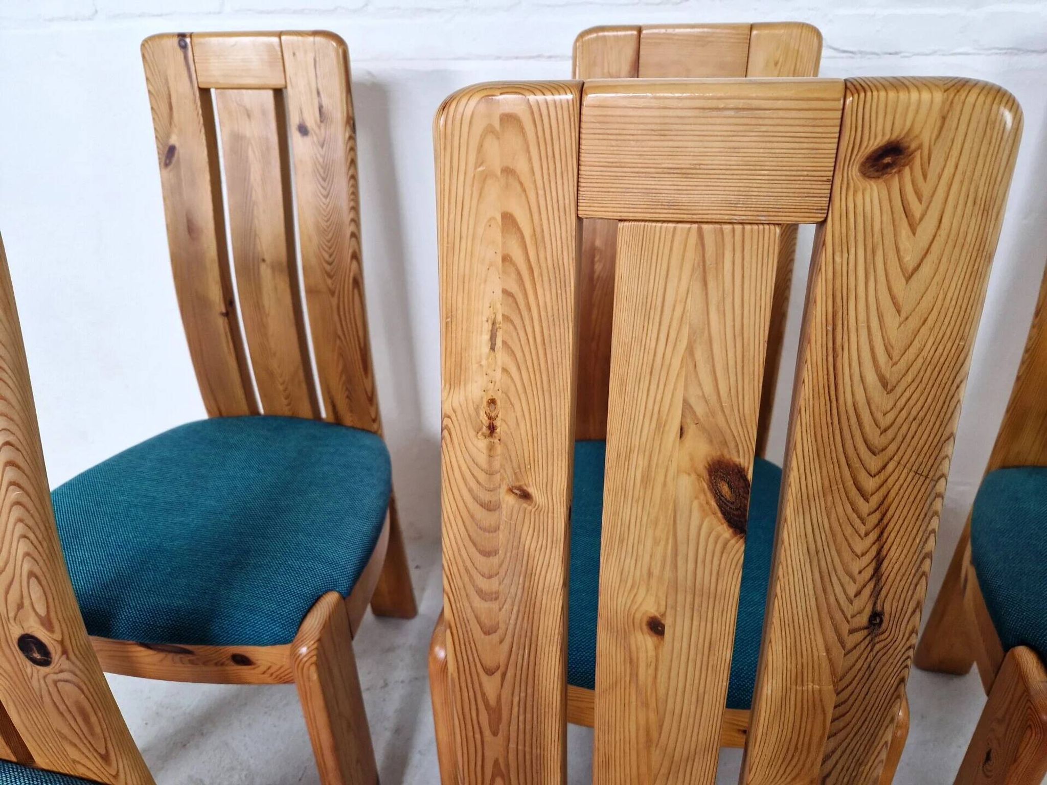 Ensemble de 6 chaises de salle à manger en pin danois, années 1970.
