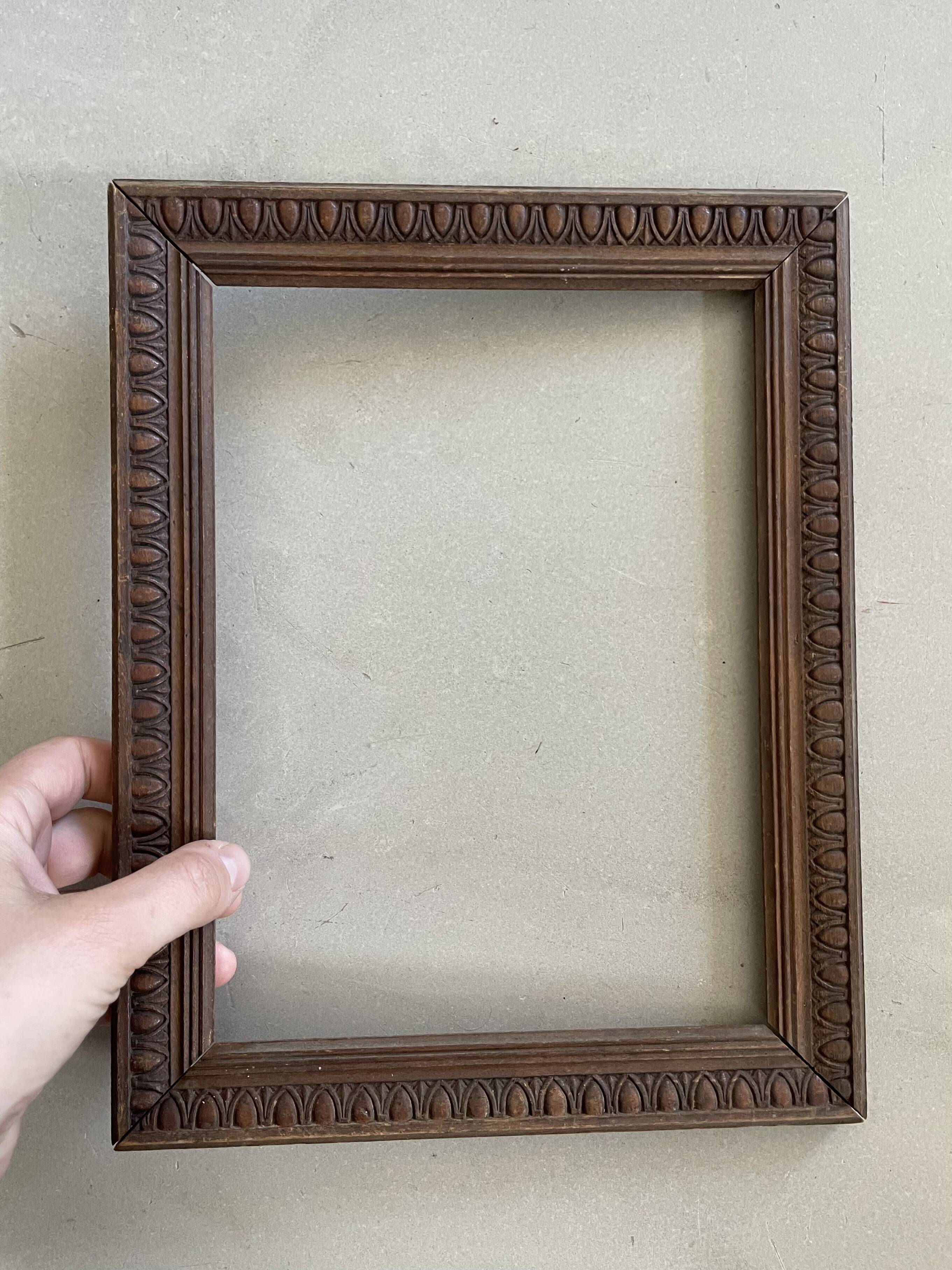 Old carved wooden frame 22x28cm