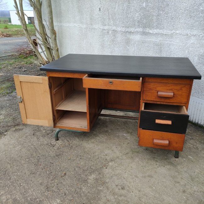 Schoolmaster's office