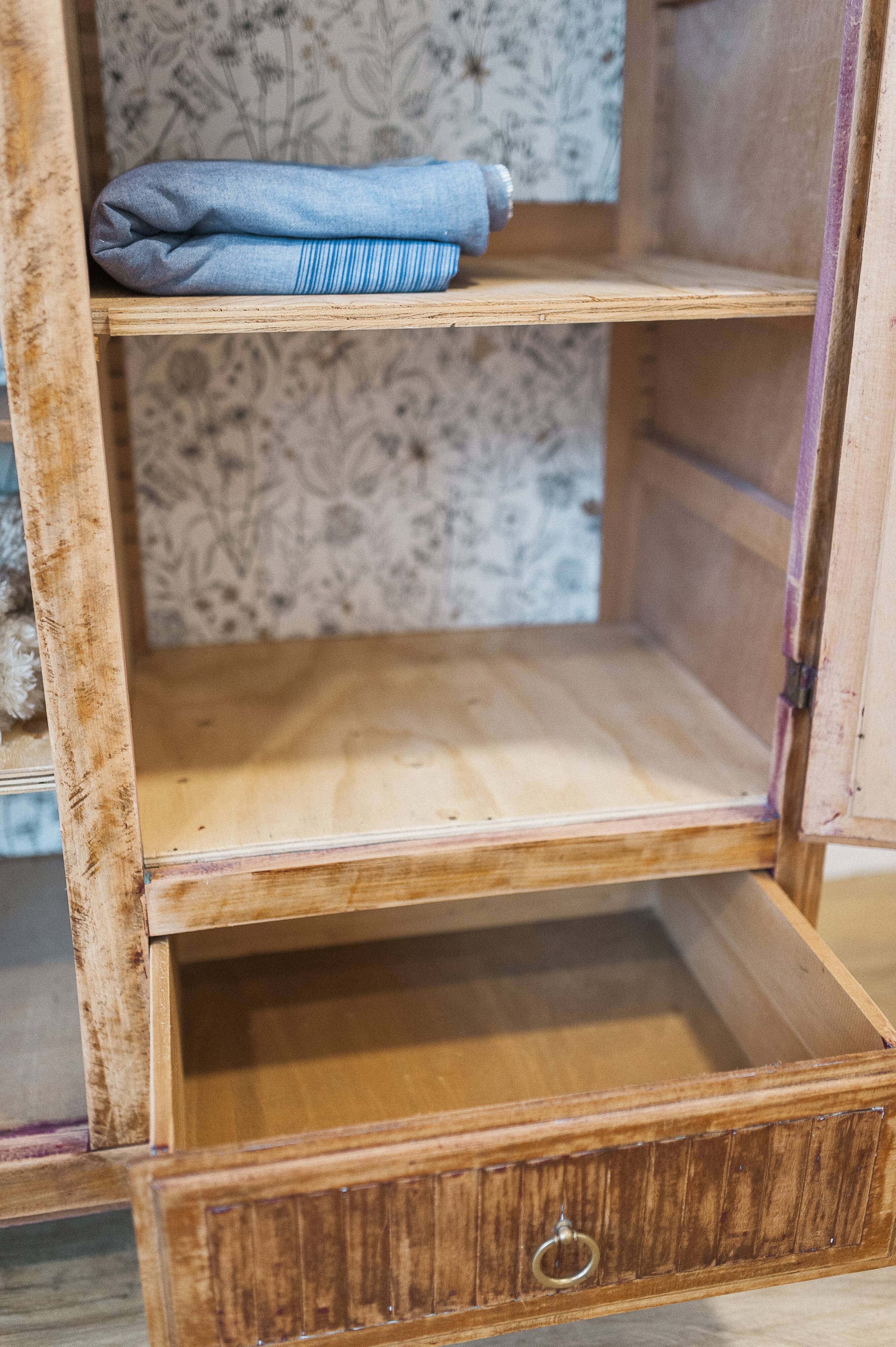 Asymmetrical wardrobe