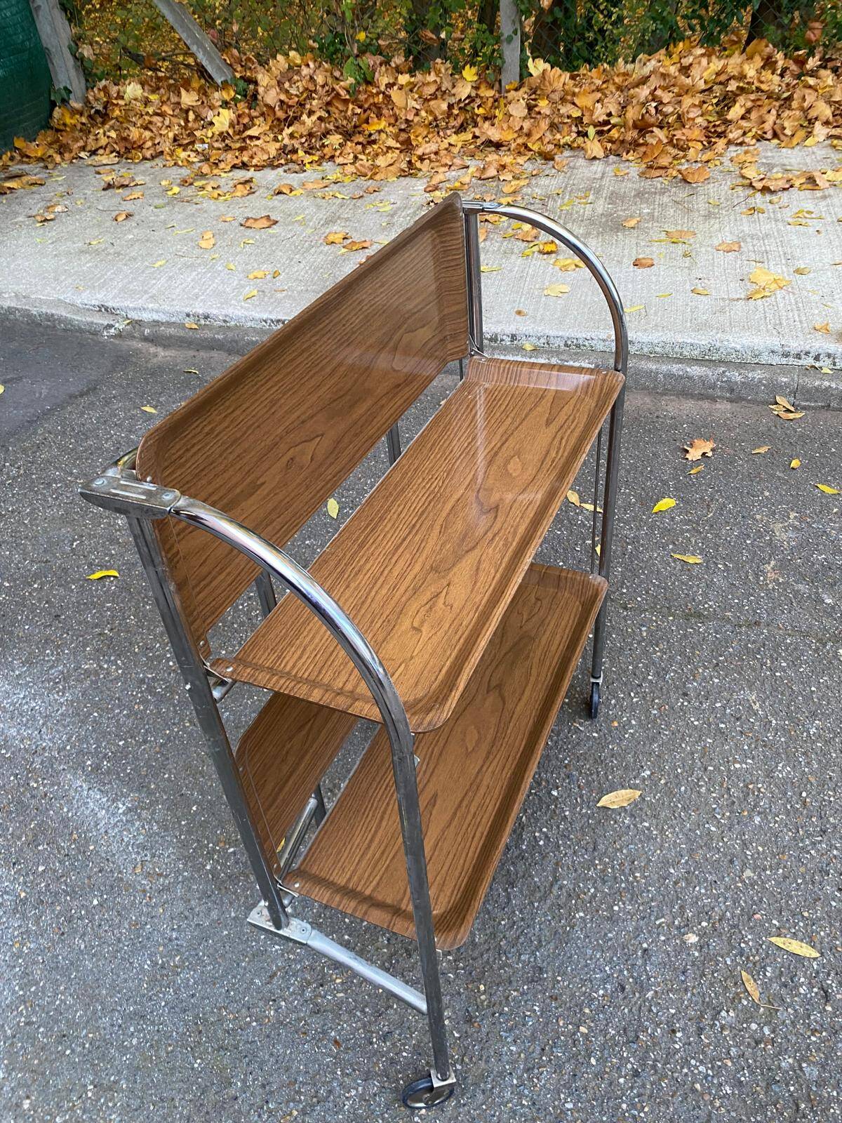 Desserte pliable en acier et bois sur roulettes 80cm