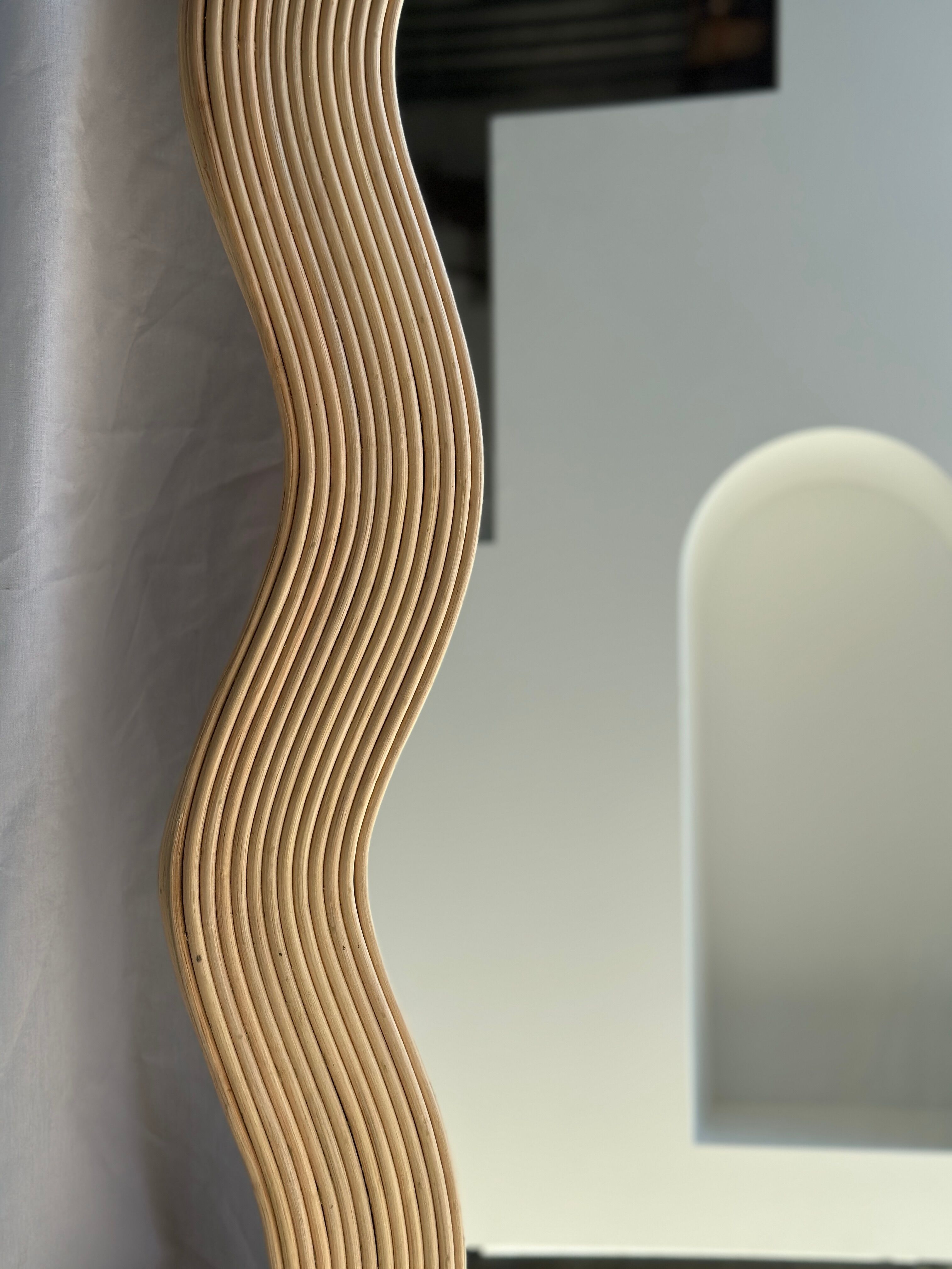 Zigzag rattan foot mirror H:182cm