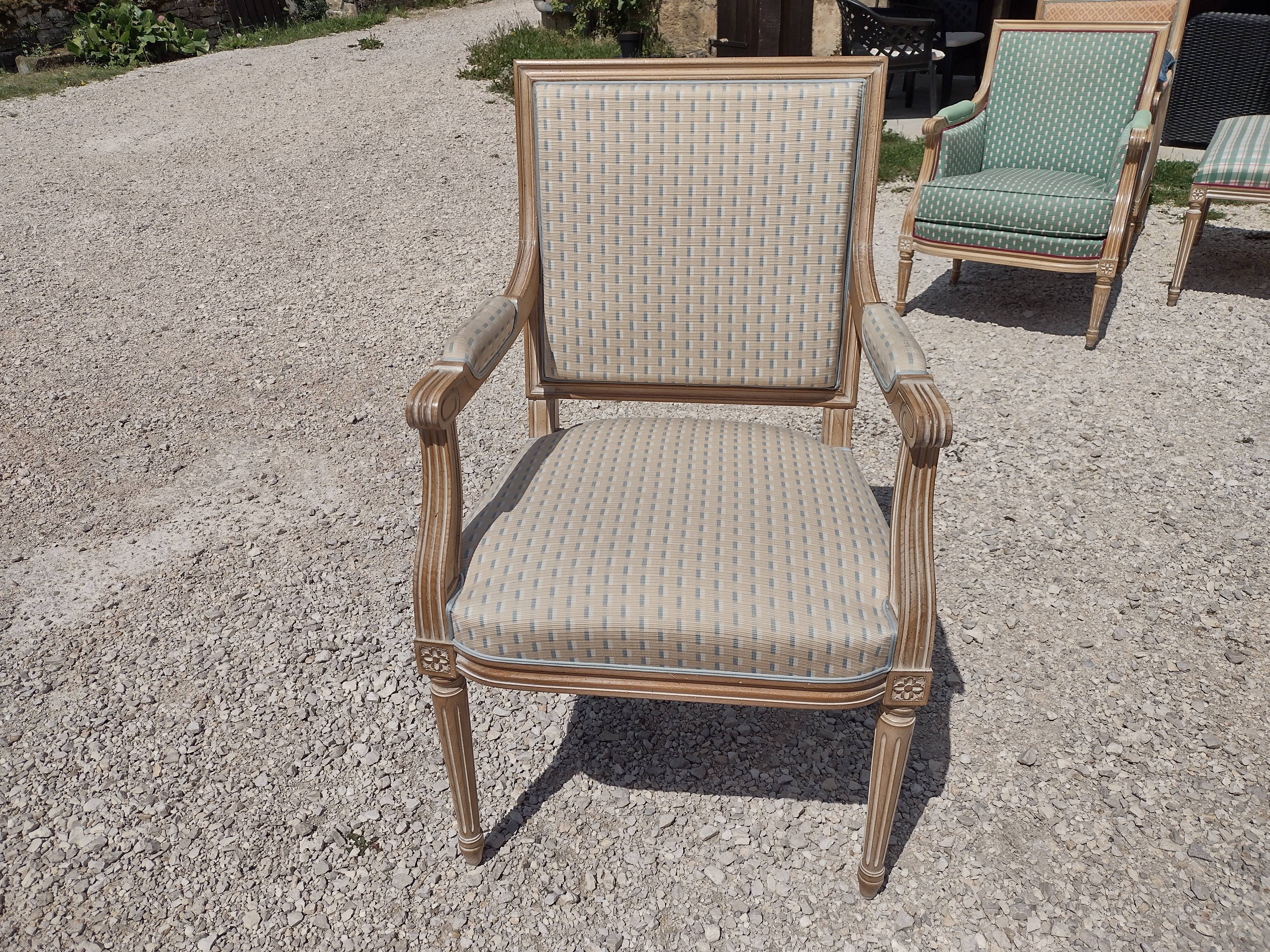 Fauteuil style Louis XVI