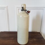 Bouteille en grès beige