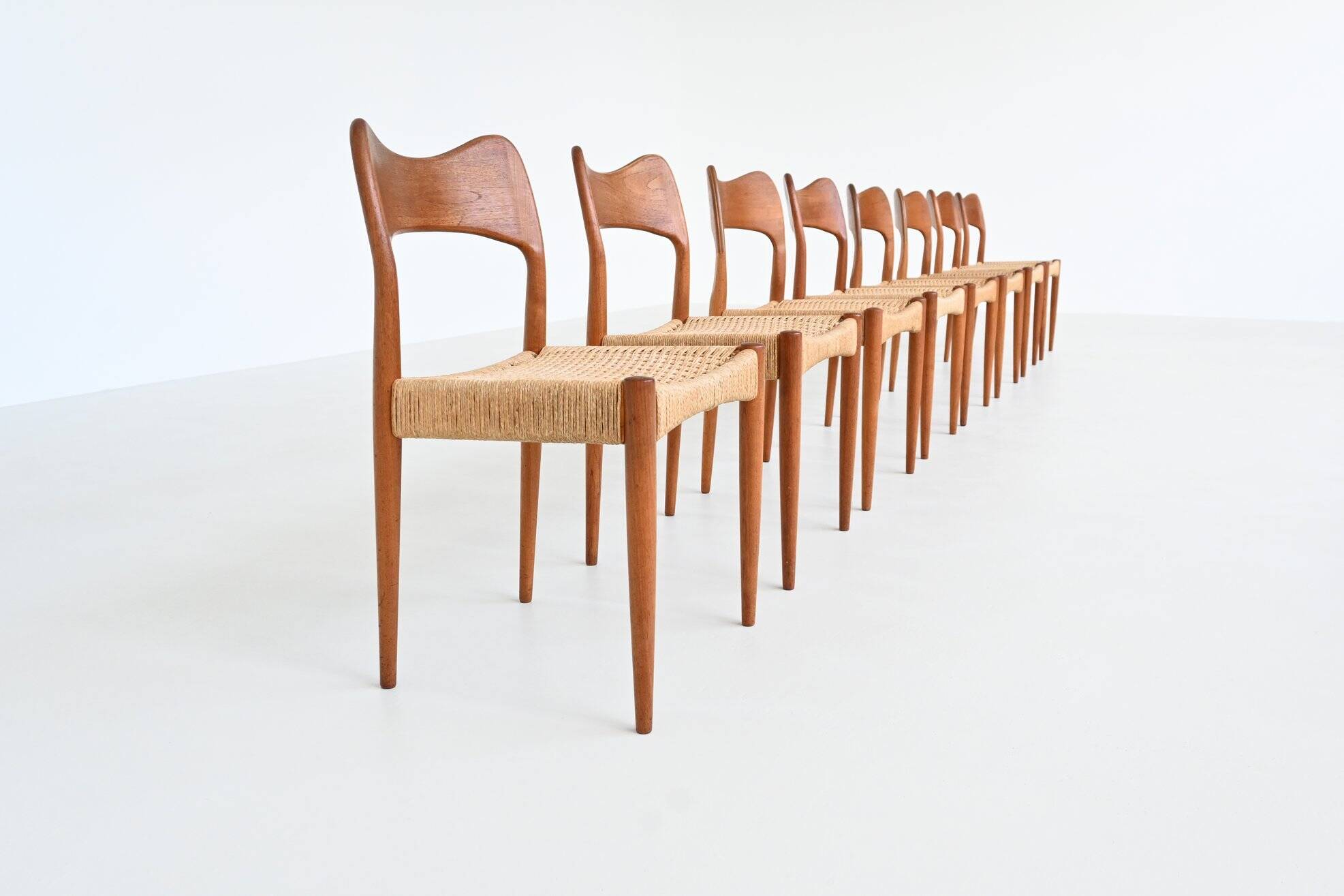 Arne Hovmand Olsen set of eight dining chairs in oak Mogens Kold Denmark 19