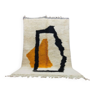 Magnificent handmade rug 270cm x 170cm