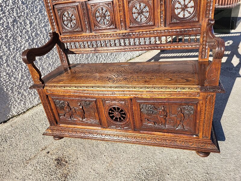 Breton chest bench hunting scene in chene